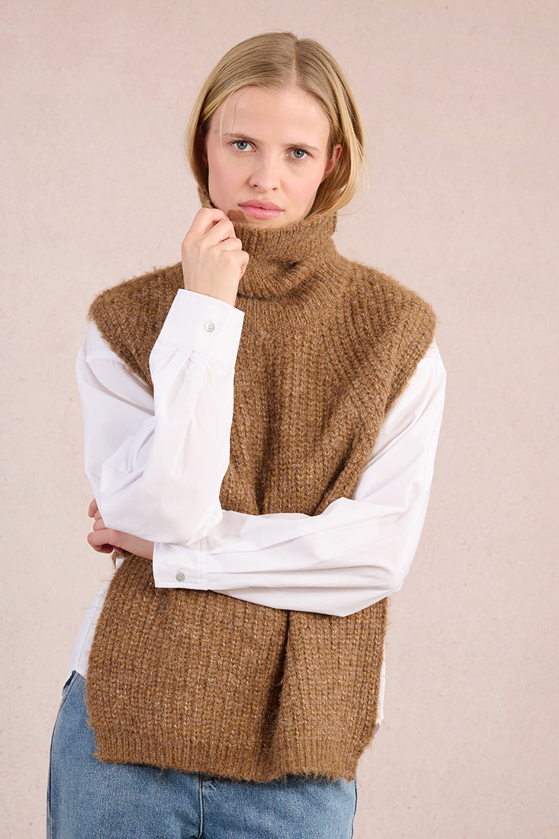 MB Knitted Sleeveless Sweater