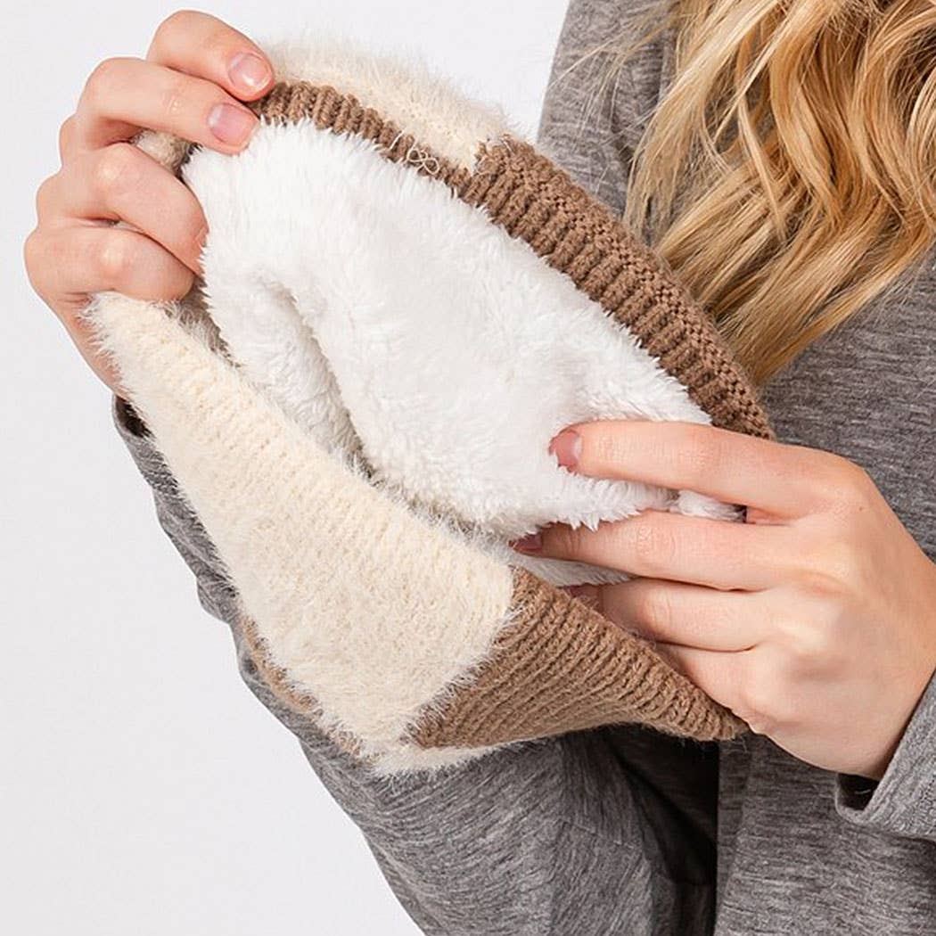 Fuzzy Detailed Fleece Pom Pom Beanie