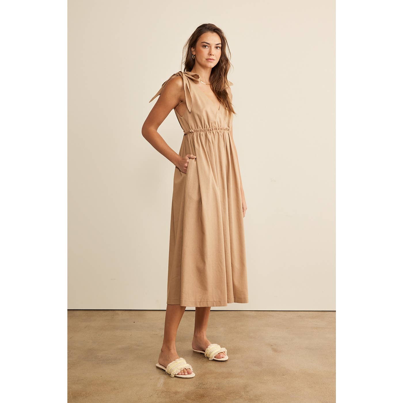 LINEN BLENDED SHOULDER TIE MIDI DRESS
