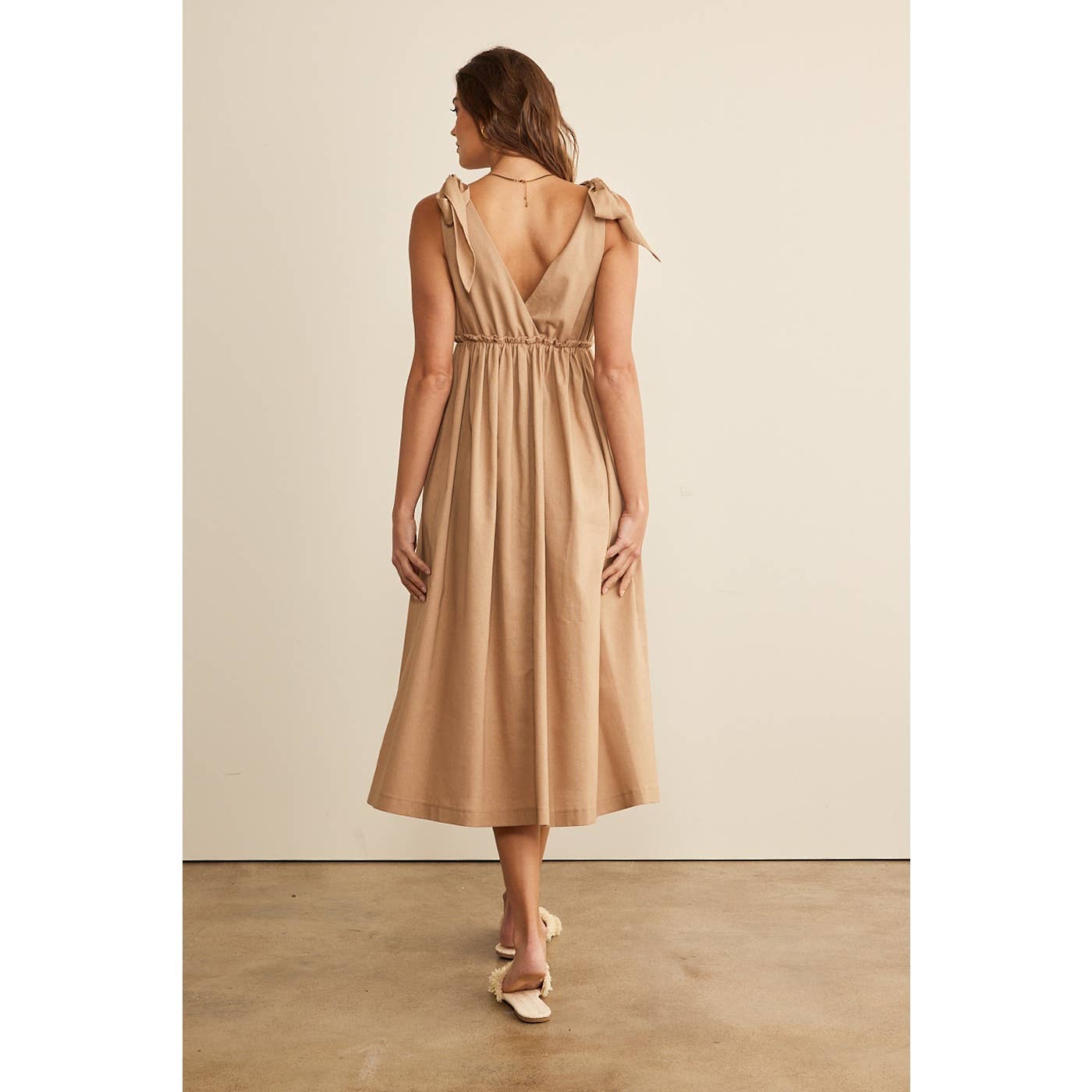 LINEN BLENDED SHOULDER TIE MIDI DRESS