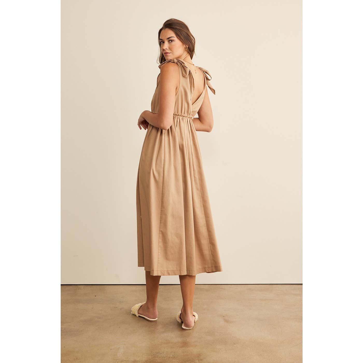 LINEN BLENDED SHOULDER TIE MIDI DRESS