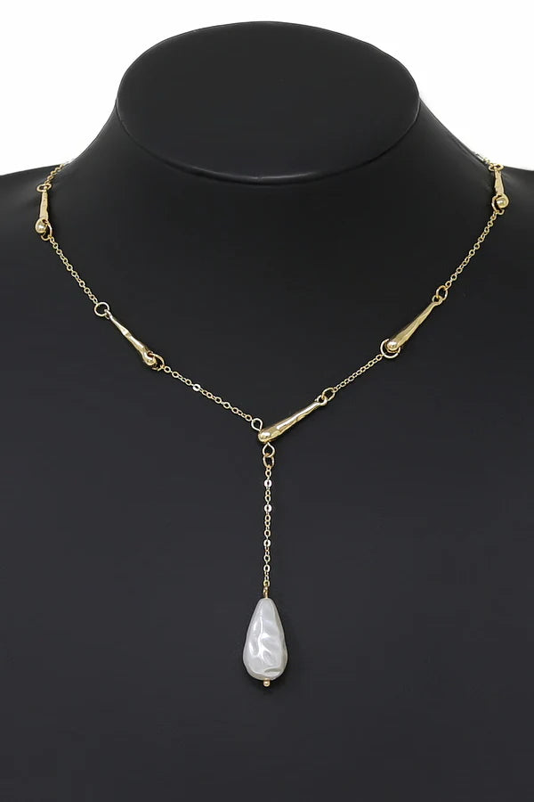 Hammered Teardrop Station Pearl Drop Necklace