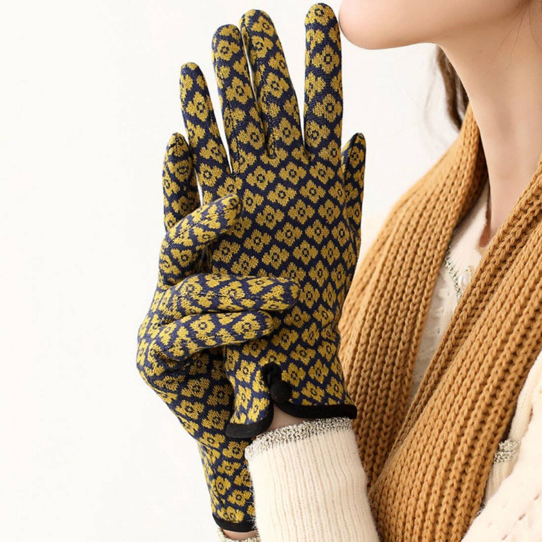 Gloving - Floral Knit Touchscreen Gloves