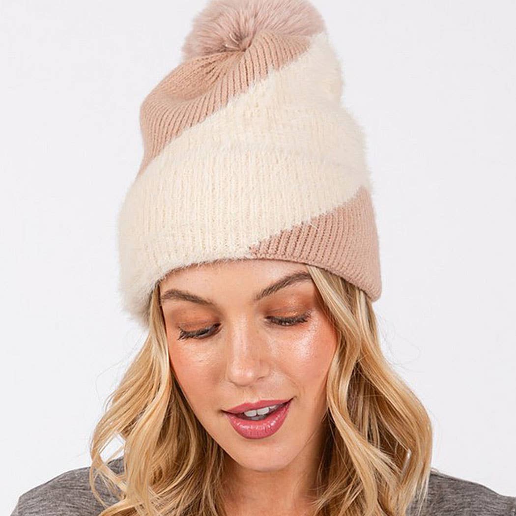 Fuzzy Detailed Fleece Pom Pom Beanie