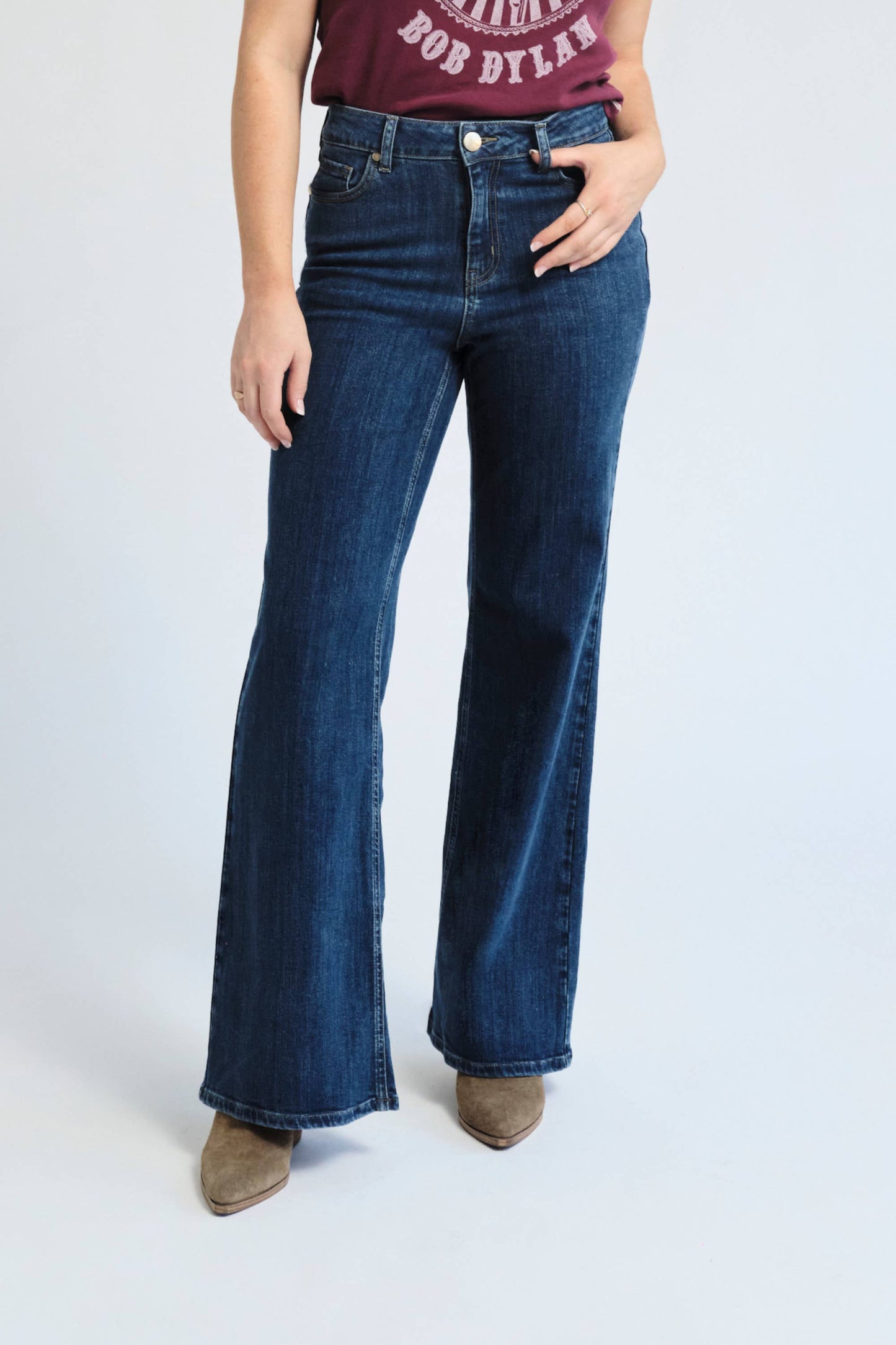 32" Slim Wide Leg Jean in Bae