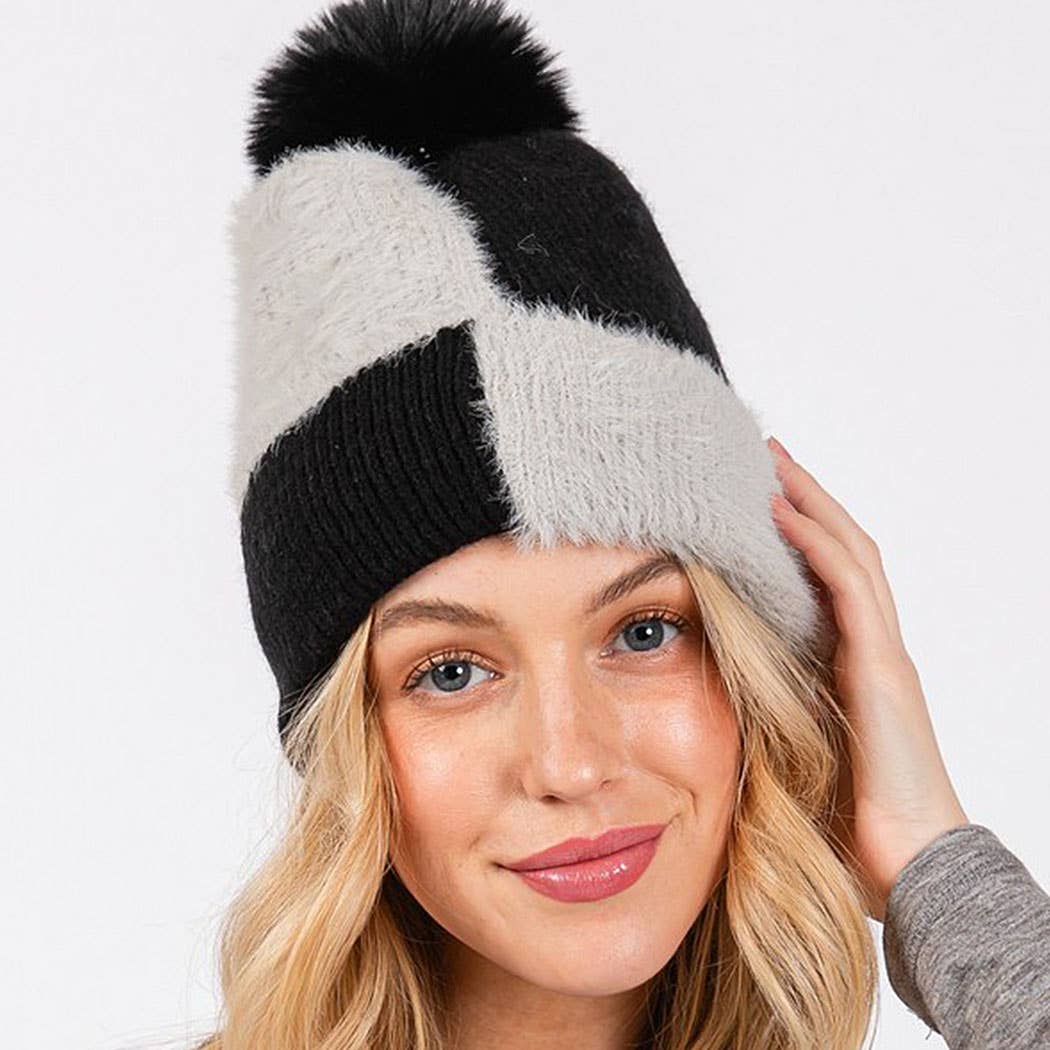 Fuzzy Detailed Fleece Pom Pom Beanie
