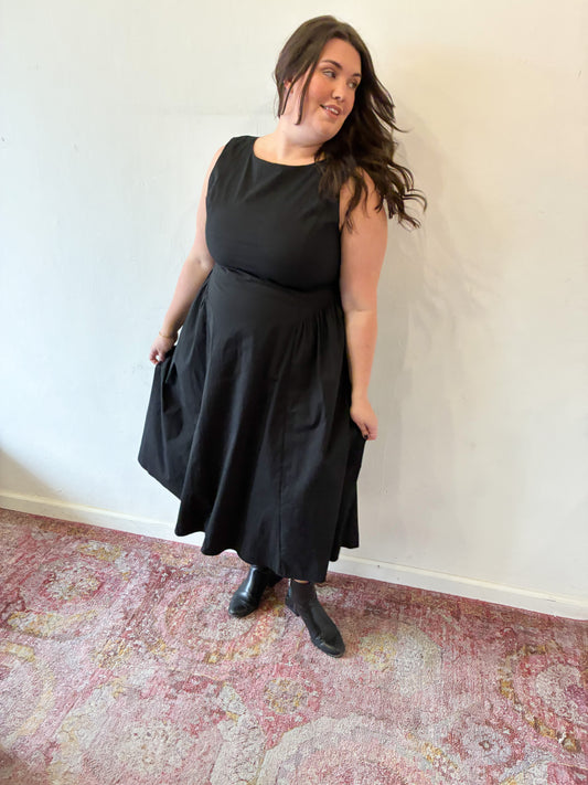 Black Sleeveless A-Line Dress (S to 3X)