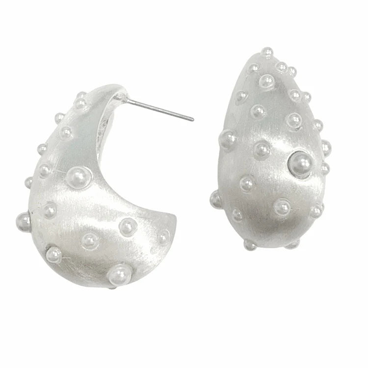 Pearl Embellished Water Droplet Earrings