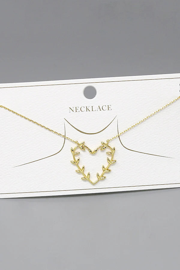 Heart Pendant Short Necklace