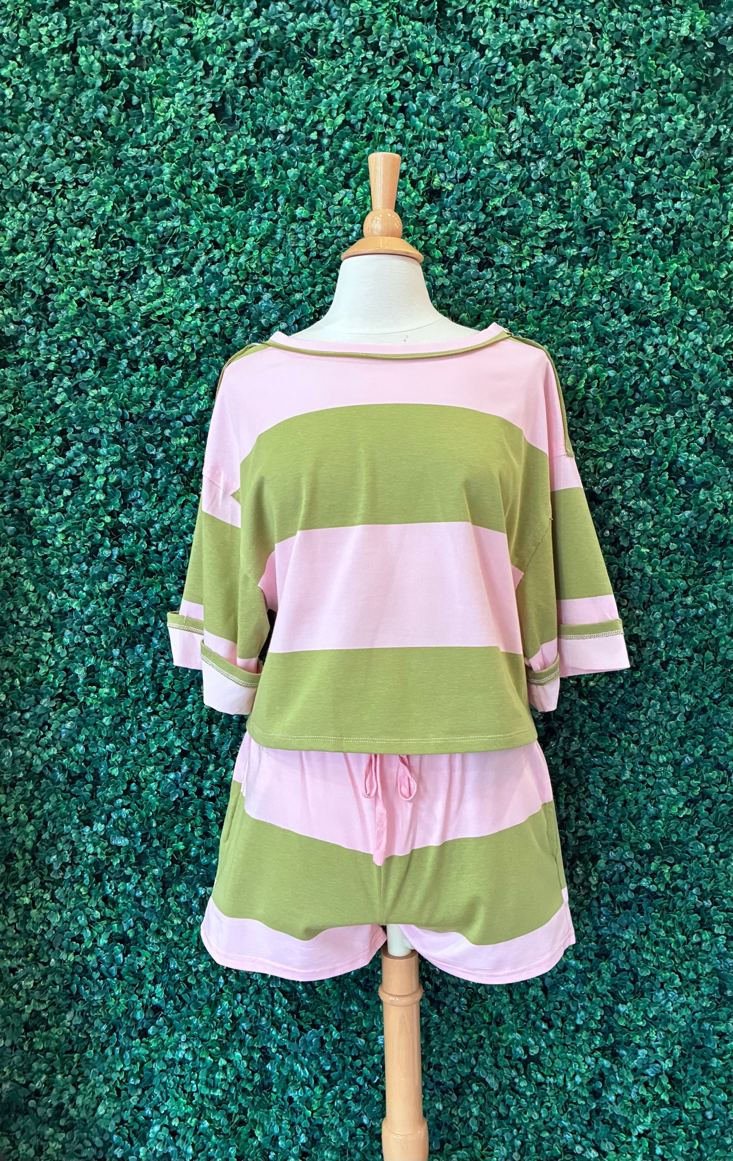 Wide Stripe Drawstring Shorts (S to 3X)