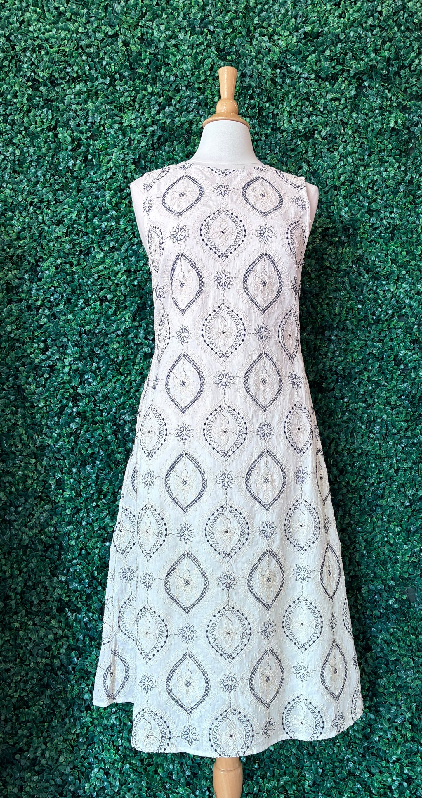 Black and Cream Embroidered Dress (S to 3X)
