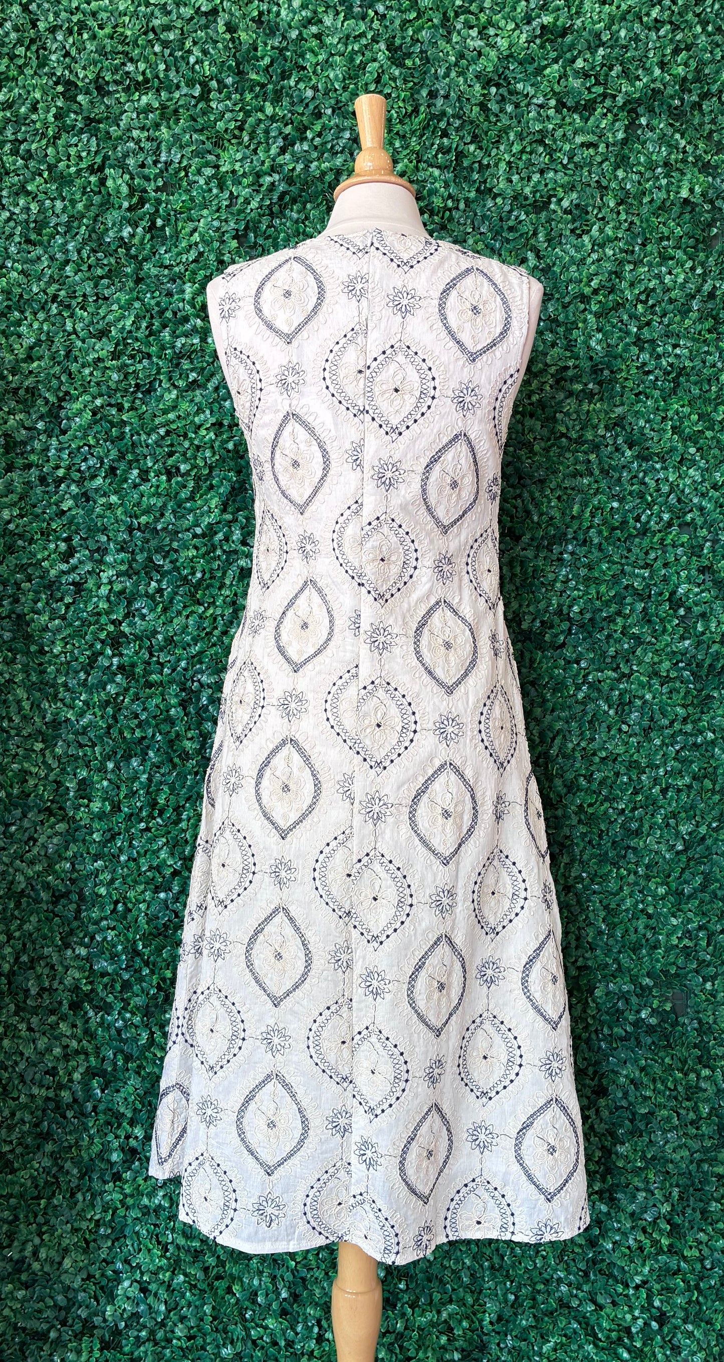 Black and Cream Embroidered Dress (S to 3X)