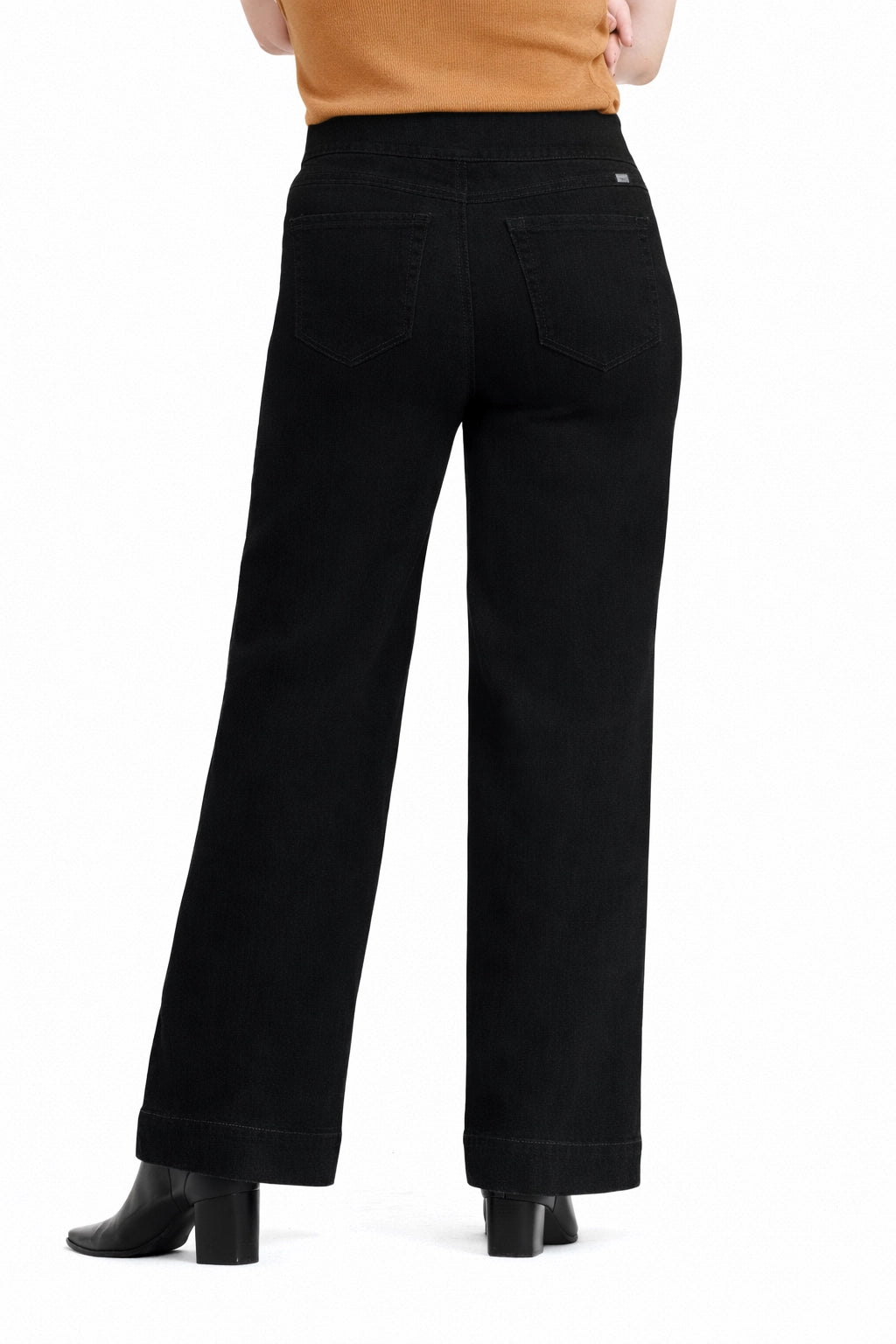 30'' Wide Leg Jean w/ Extended Waistband in Black