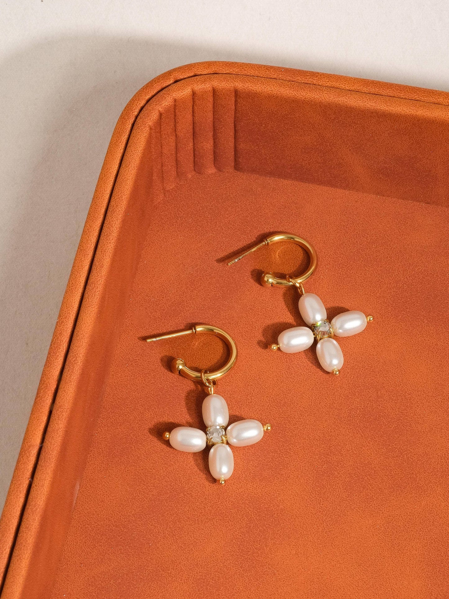 Chaleur 18K Gold Non-Tarnish Pearl Cross C Hoop Earring